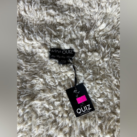 QUIZ Clothing NWT Vest/Wrap Faux Fur Lined Microfibre Size S/M - Picture 4 of 6